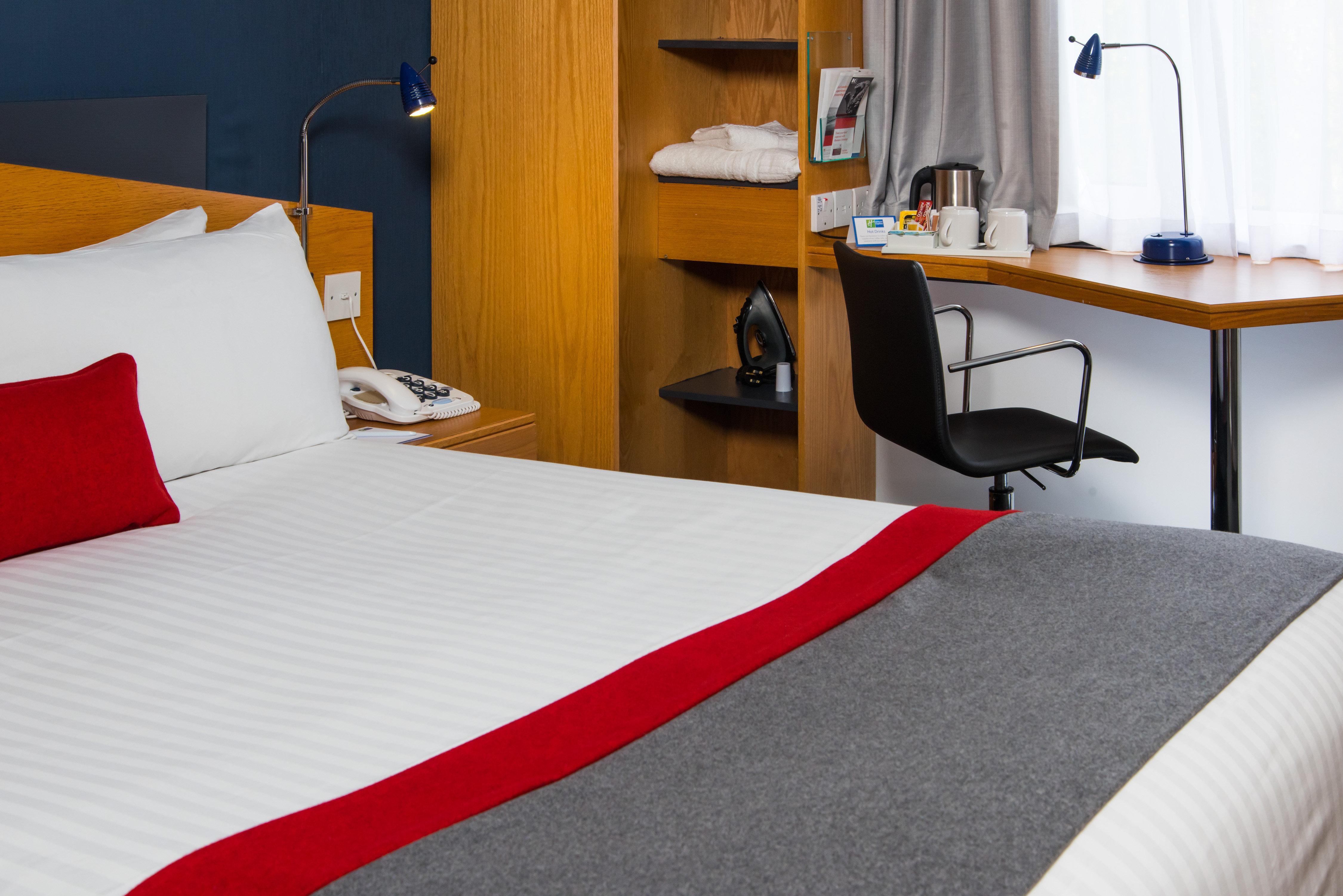 Holiday Inn Express Peterborough By Ihg Екстериор снимка