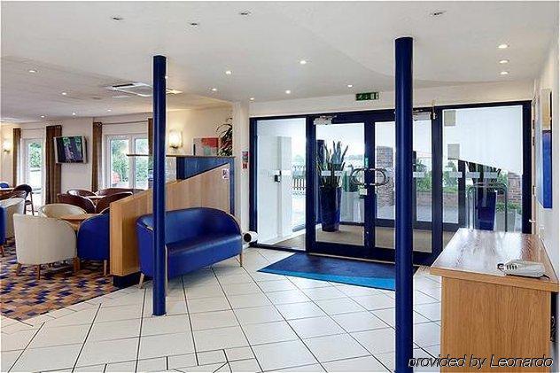 Holiday Inn Express Peterborough By Ihg Интериор снимка